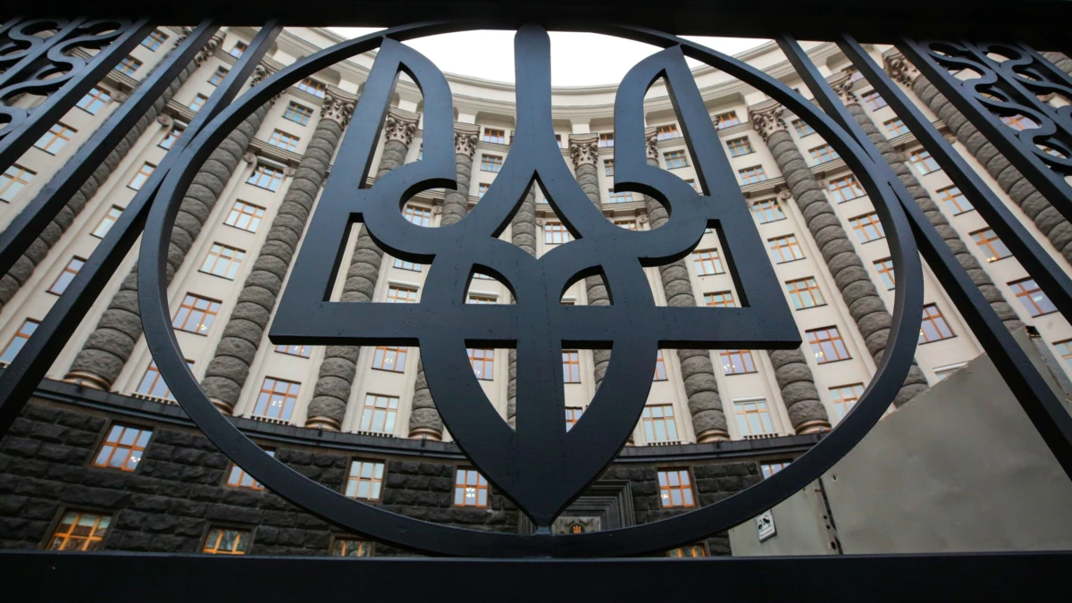 Шмигаль заявив про рішення конфіскувати понад 900 об’єктів, які належать Росії