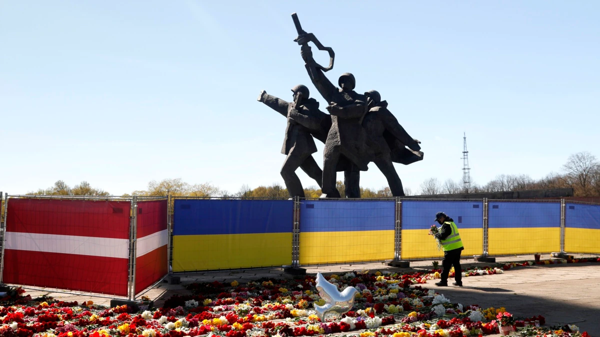 У Ризі завершився демонтаж пам’ятника радянським воїнам