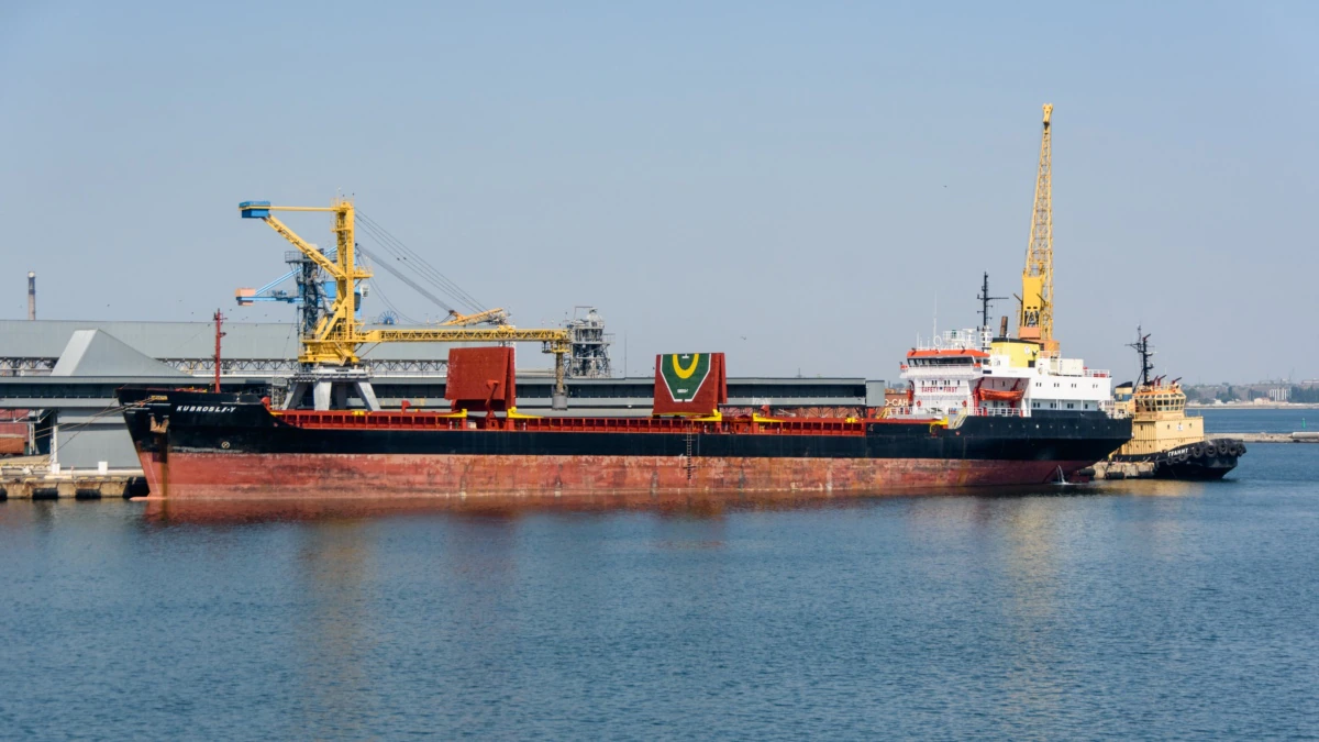 Із українських портів вийшли 5 суден із 90 тисячами тонн зерна – Мінінфраструктури