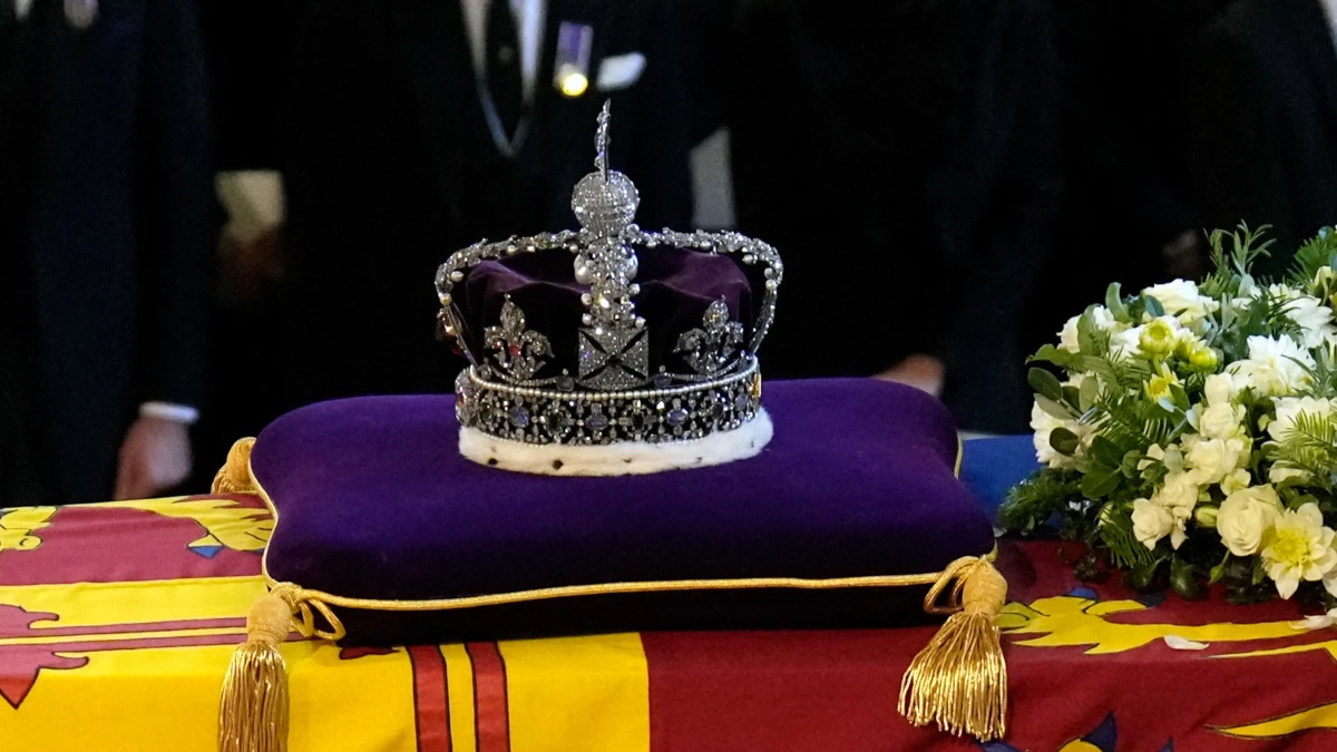 Шмигаль повідомив, що делегація від України віддала шану королеві Єлизаветі ІІ у Лондоні
