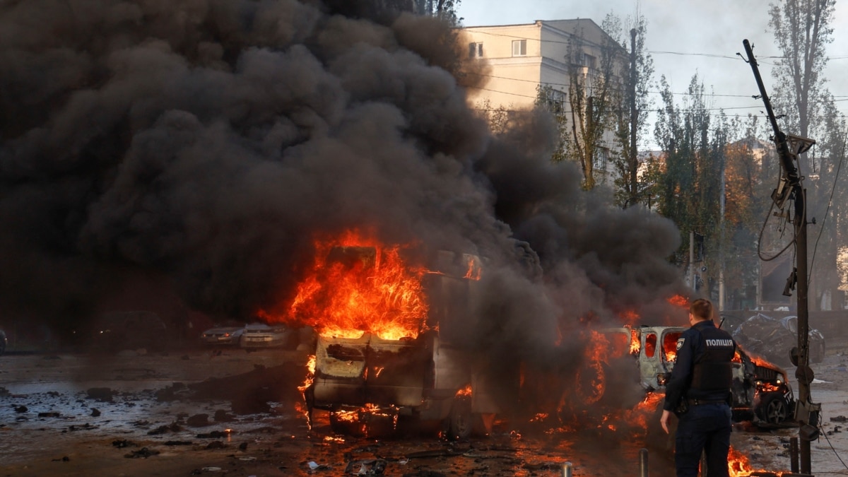 Посольство США відреагувало на масований ракетний обстріл України та закликало своїх громадян евакуюватися