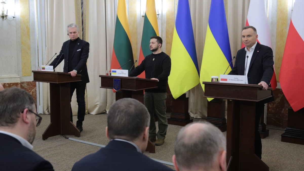 Дуда й Науседа анонсували нову допомогу Україні на зустрічі у Львові
