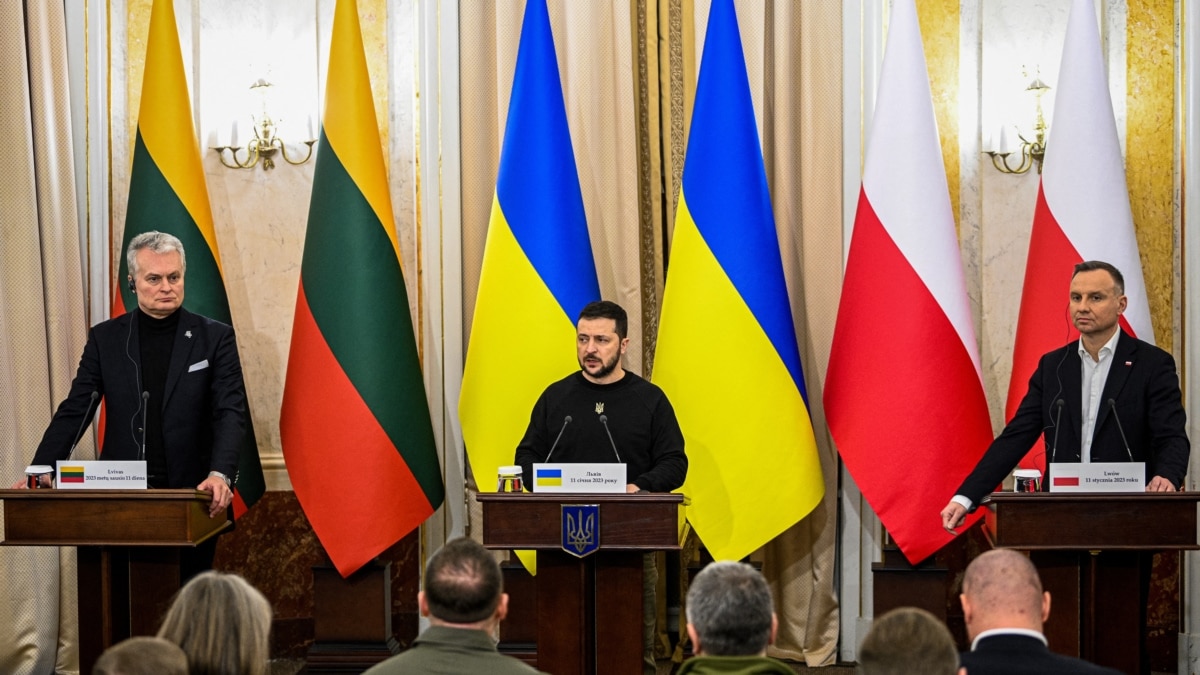 Президенти Польщі та Литви приїхали до України та зустрілися із Зеленським