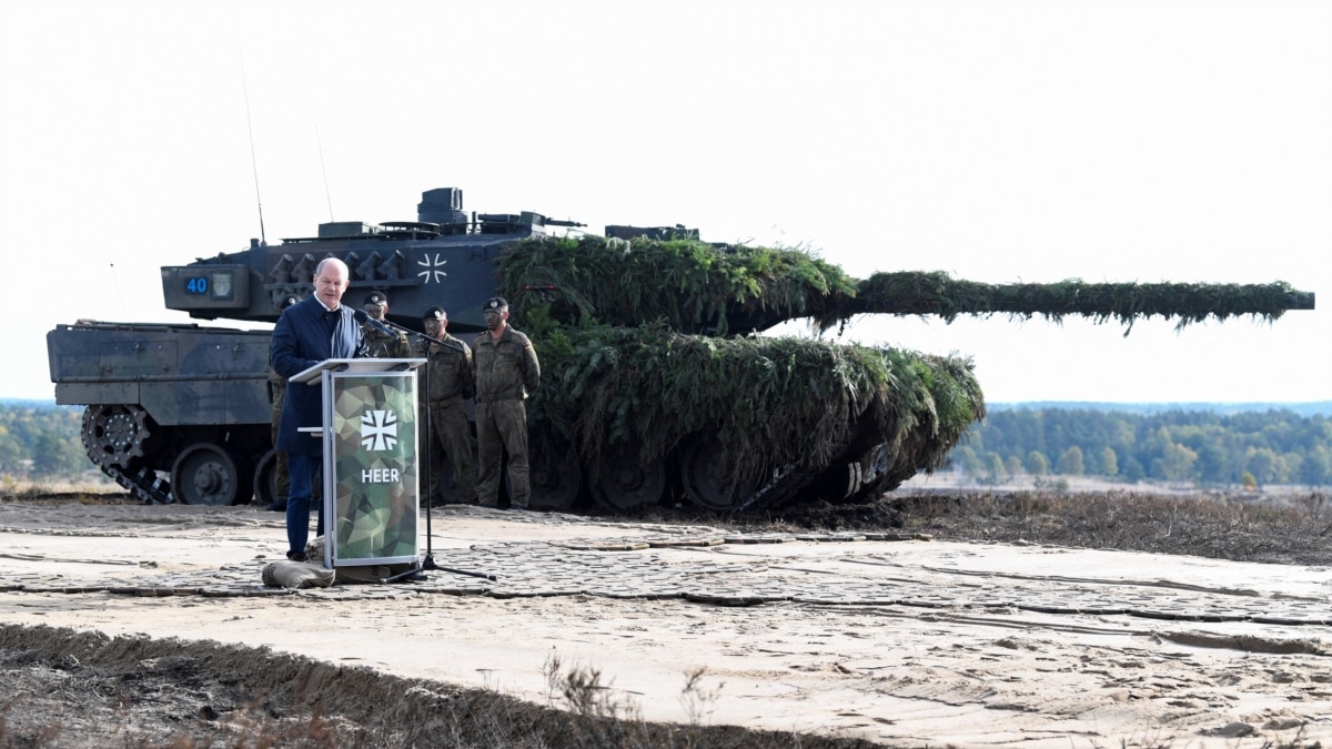 Німеччина вирішила надати Україні танки Leopard