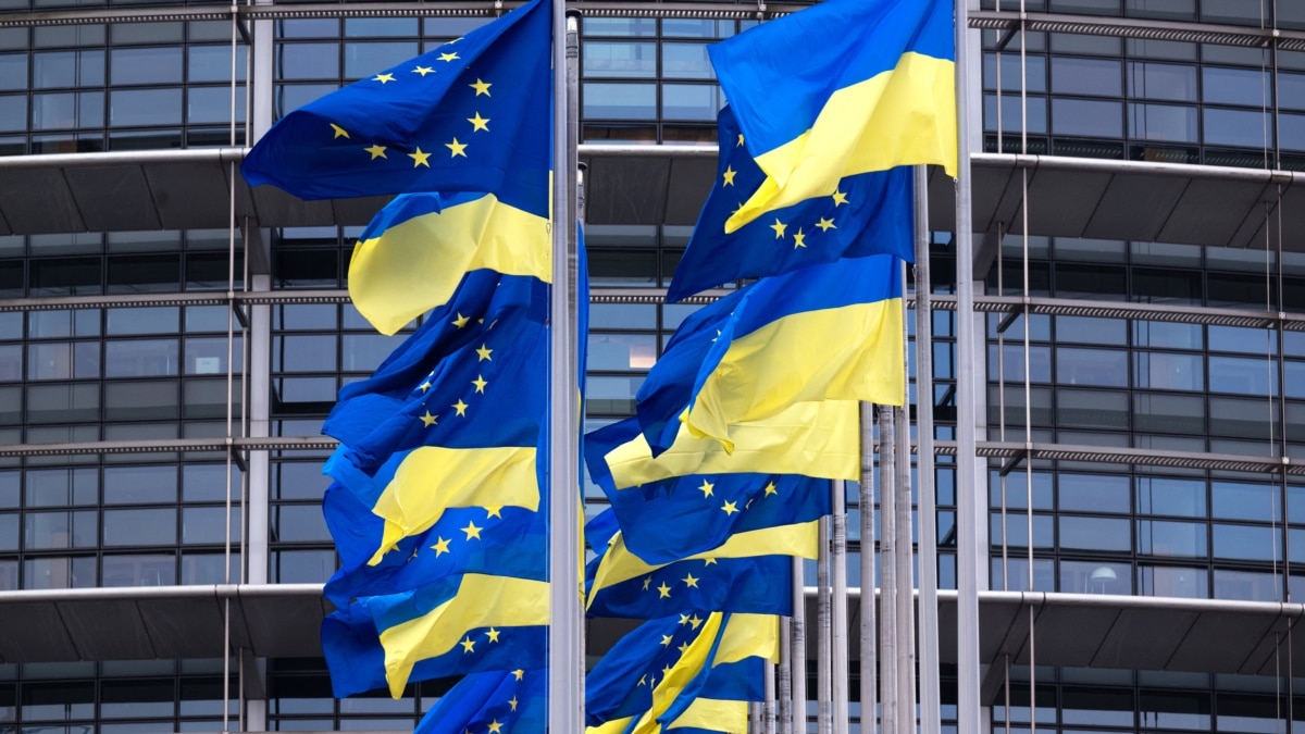 Рік тому Україна подала заявку на вступ в ЄС, цього року настав час для переговорів про членство – Зеленський
