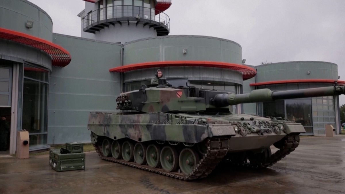 Польща оголосила про терміни надання Україні 14 танків Leopard 2