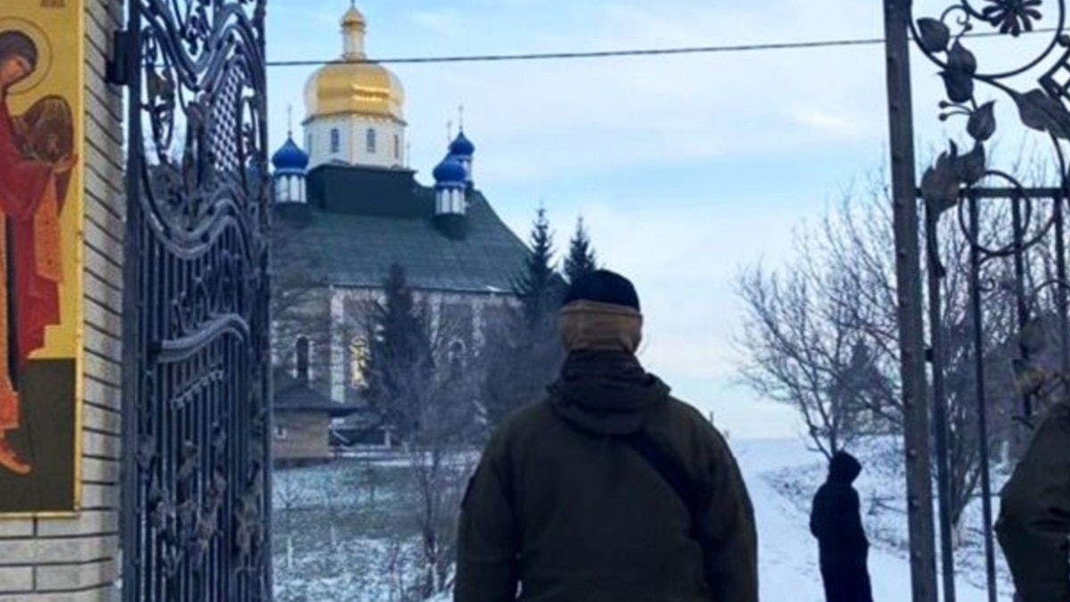 В одному з монастирів УПЦ (МП) у Києві затримали блогера, який був у розшуку через держзраду