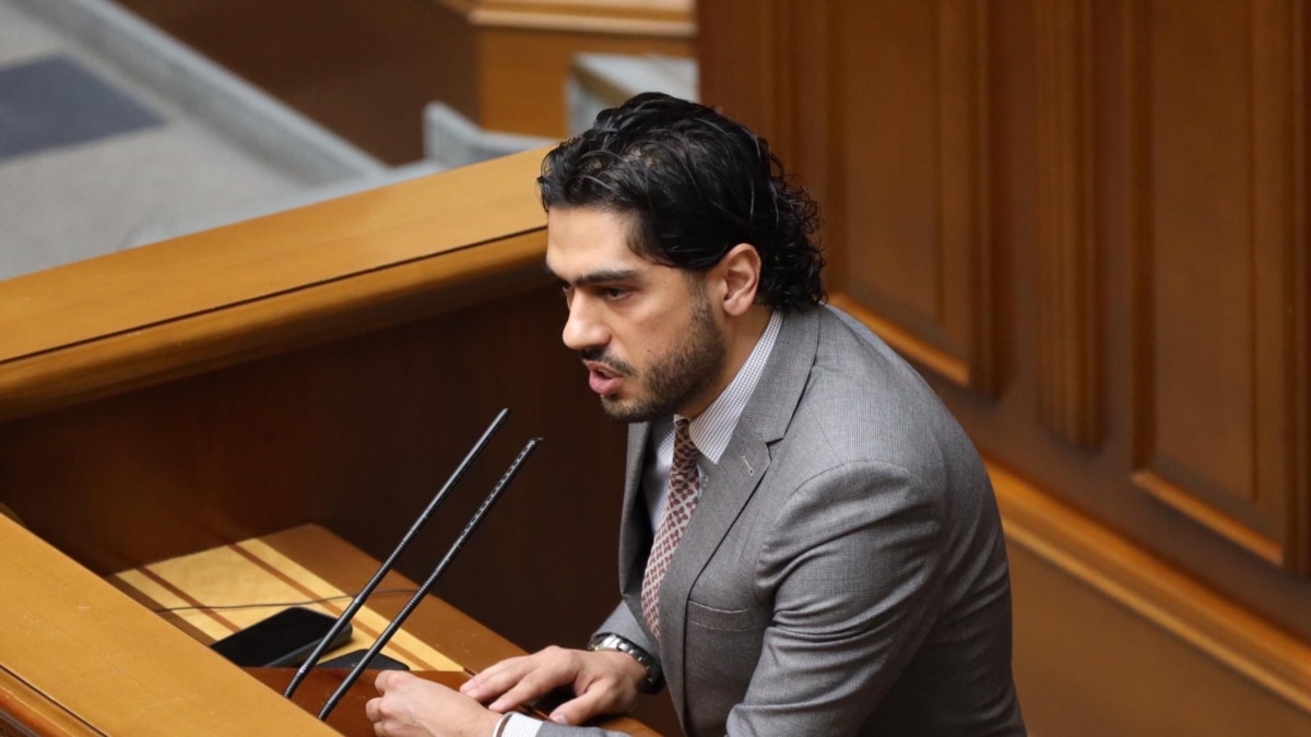 Леросу заборонили брати участь у засіданнях ВР. Депутат каже – через критику Єрмака