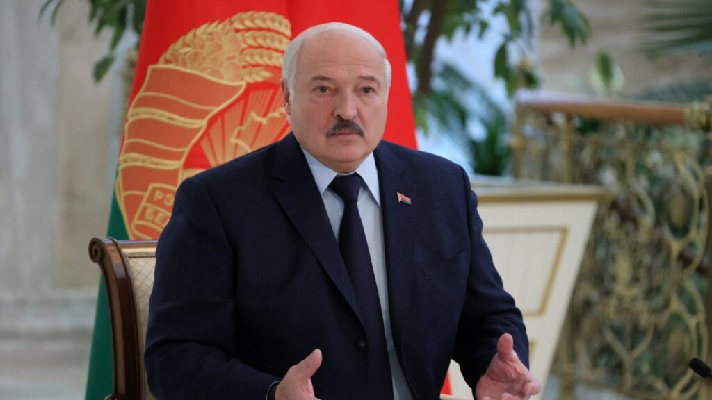 Лукашенко в Китаї заявив про повну підтримку плану Пекіна щодо України
