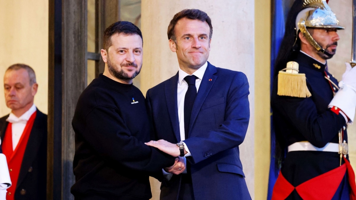 Франція продовжить військову та цивільну допомогу Україні – спільна декларація Зеленського і Макрона