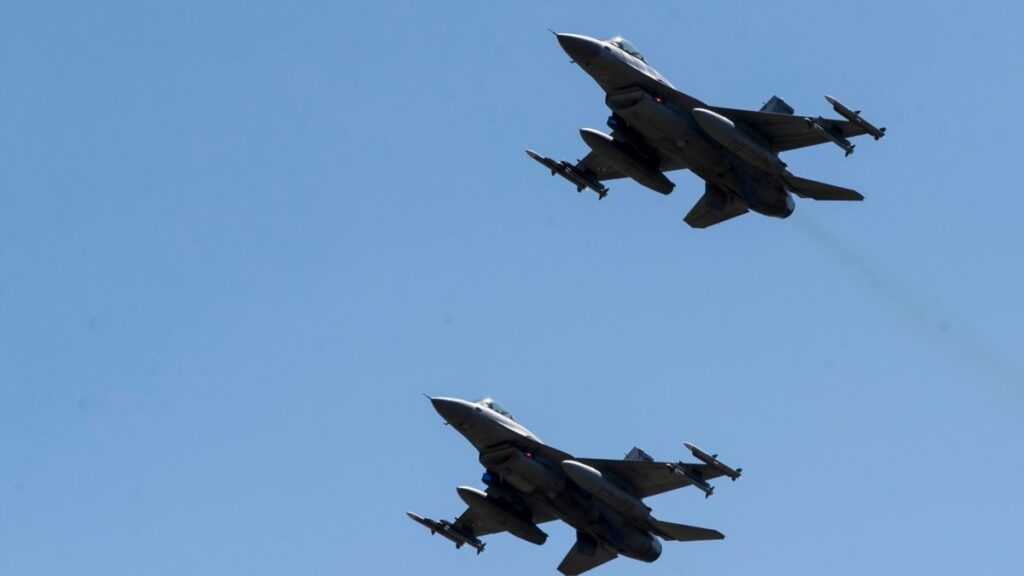 Навчання українських пілотів на F-16 розпочнеться у серпні – в.о. міністра оборони Данії