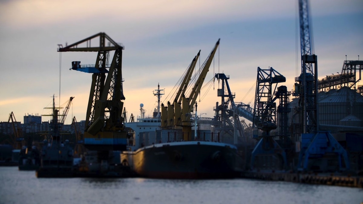 Румунія подвоїть транзит українського зерна через порт Констанца