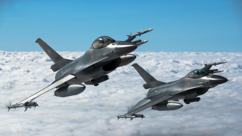 Українські пілоти розпочнуть тренуватися на F-16 у жовтні на базі ВПС США