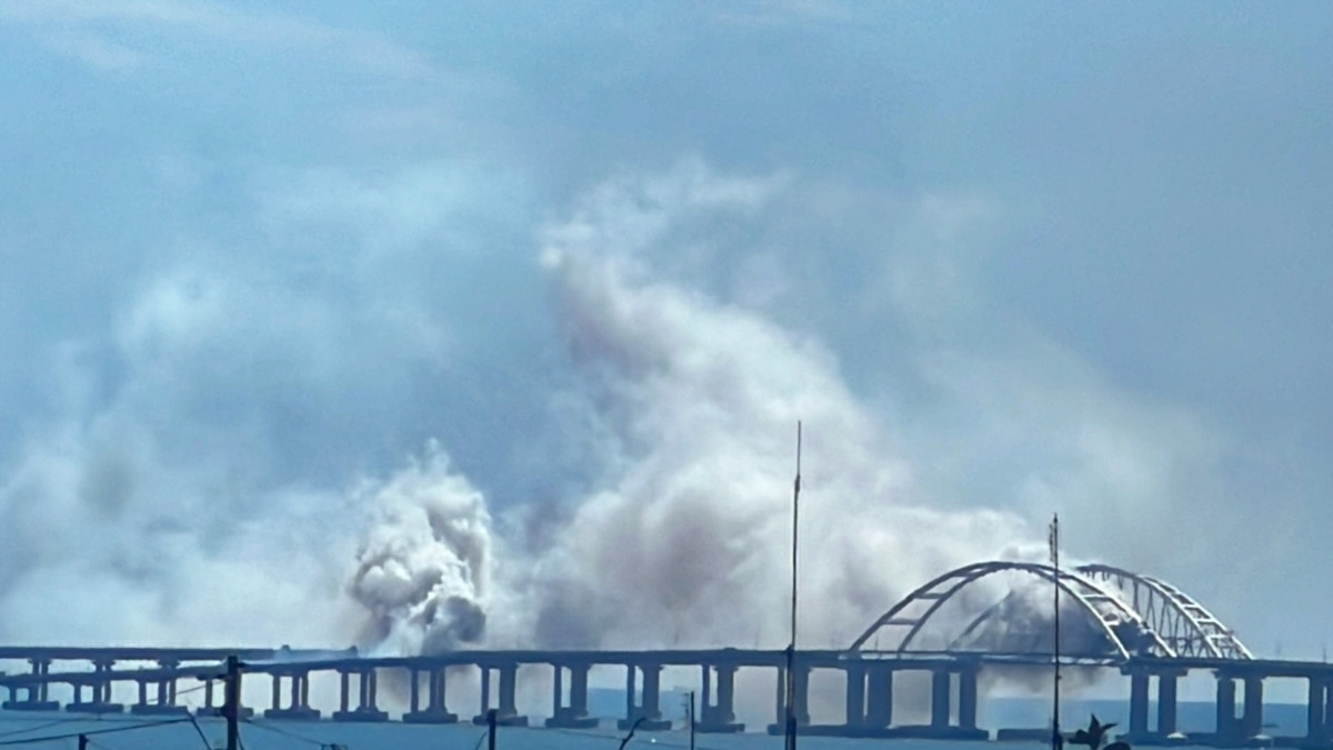 Буданов про нещодавні вибухи біля Керченського мосту: там була інша ціль