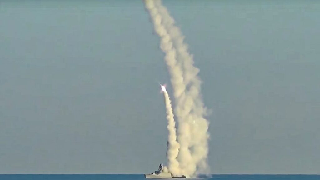 Серед 5 кораблів РФ у Чорному морі є один підводний ракетоносій – ОК «Південь»
