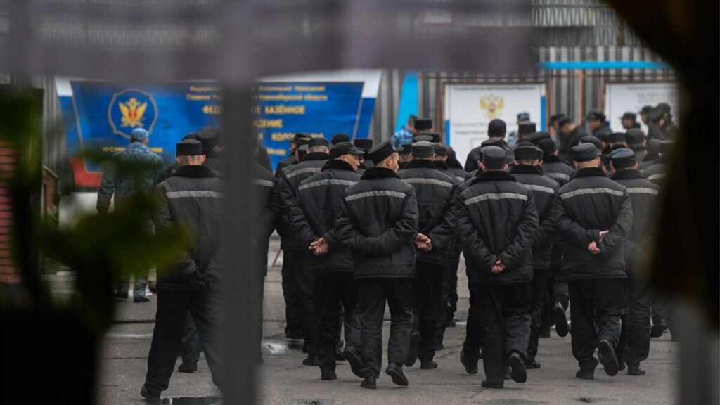 У РФ пропонують ставити в’язнів на військовий облік