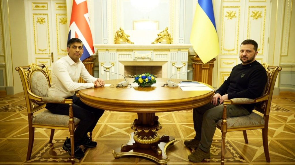 Угода України та Британії передбачає надання допомоги та консультації протягом 24 годин у разі нападу РФ