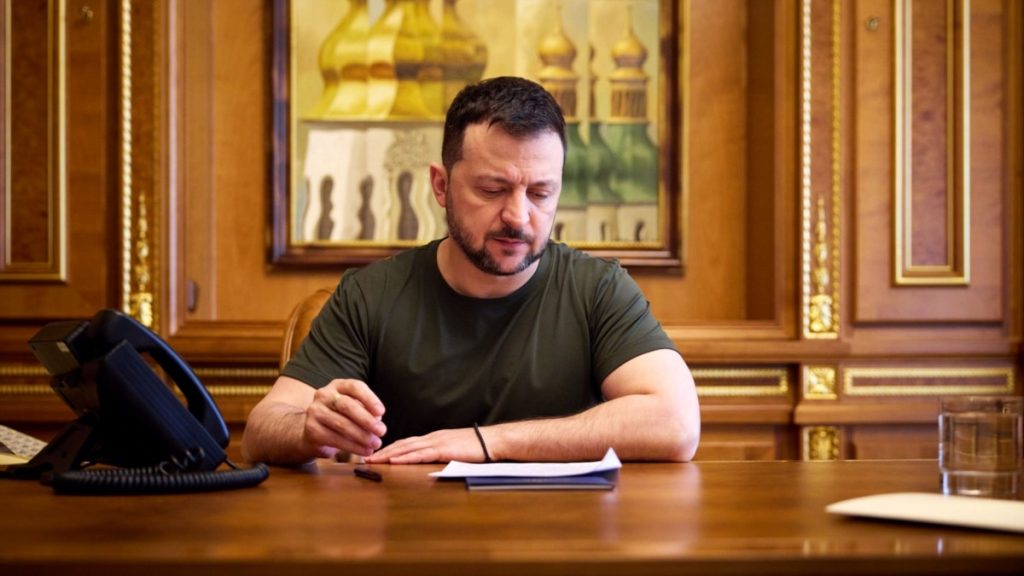 Зеленський подякував ЗСУ, СБУ і ГУР за «нову українську далекобійність»