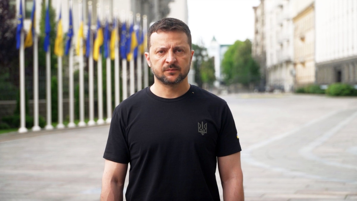 Зеленський заявив про 14 неукомплектованих зброєю бригад у ЗСУ