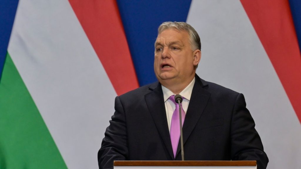 Орбан заявив, що громадяни Угорщини, які живуть в Україні, «гинуть на війні» і застеріг від надання зброї ЗСУ