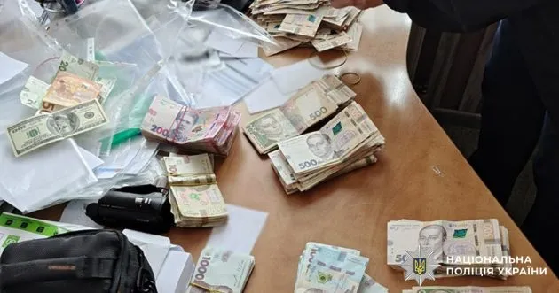 Заблокували схеми зловмисників у сервісних центрах МВС