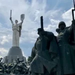 Запрошують розписувати писанки для воїнів