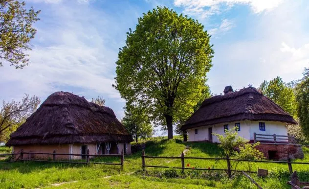 Готують ярмарок виробів ужиткового народного мистецтва