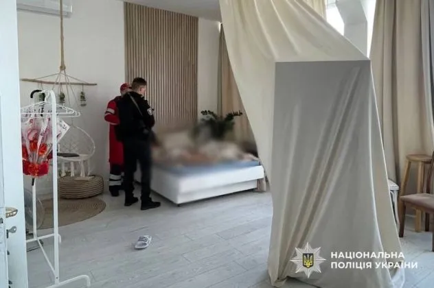 Відсвяткували річницю: фотограф задушив свою модель у фотостудії