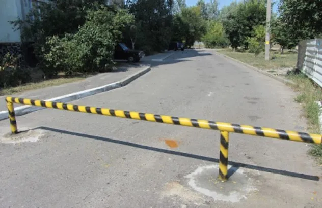 Прохід заборонено: кияни виступили за відкритість дворів