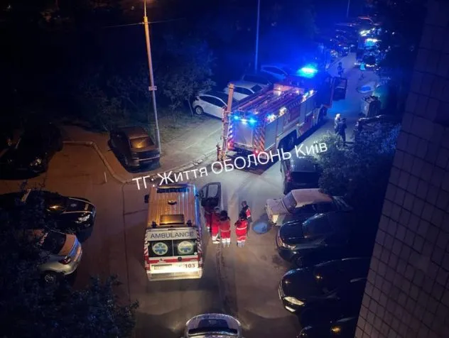 Правоохоронці встановлюють причини вибуху в столичній квартирі