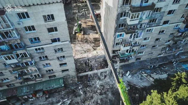 Наслідки удару ворога по Києву: кількість загиблих зросла