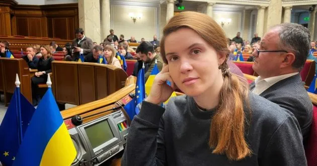 Верховна Рада не підтримала відсторонення Безуглої від засідань – депутати