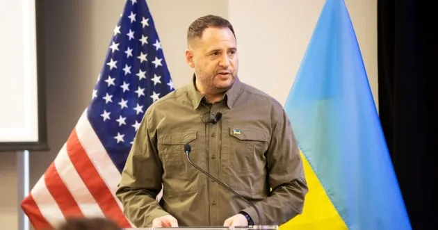 США не тиснуть на Україну з вимогою поступитися територіями Росії – Єрмак