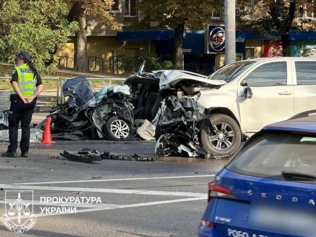 ДБР почало розслідування смертельної ДТП у Києві за участі військової автівки