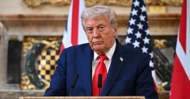 Трамп обурився, що деякі країни ЄС далі купують нафту з РФ