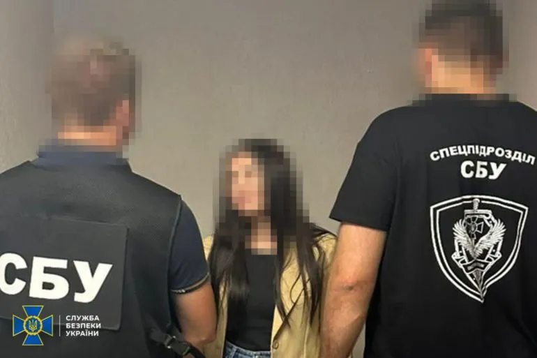 Адвокатська компанія заробляла на ухилянтах