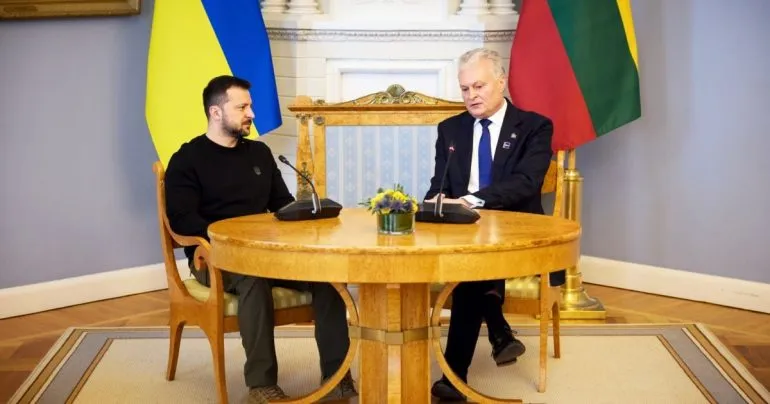 Зеленський обговорив із Науседою дронову угоду та відкриття переговорних кластерів для вступу до ЄС